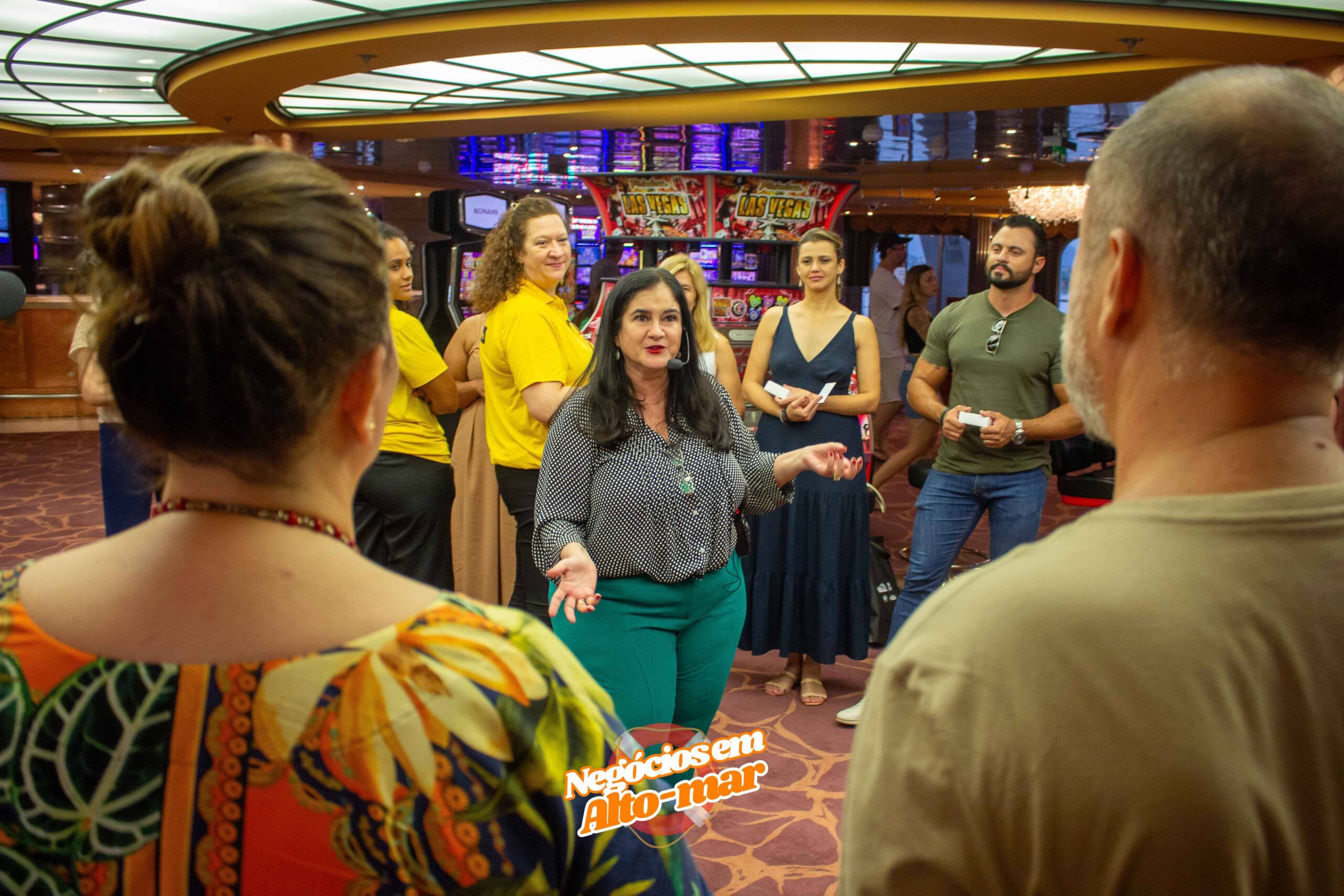 Negócios em Alto Mar-017